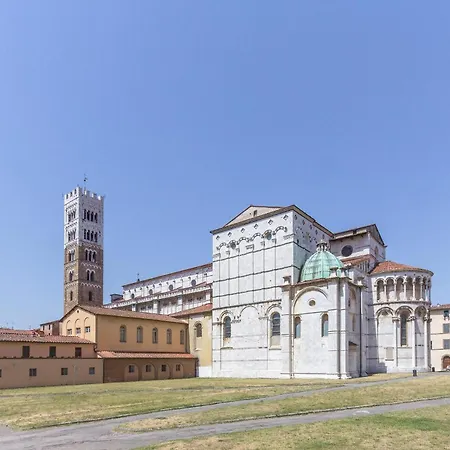 1 Bedroom Awesome In Apartment Lucca