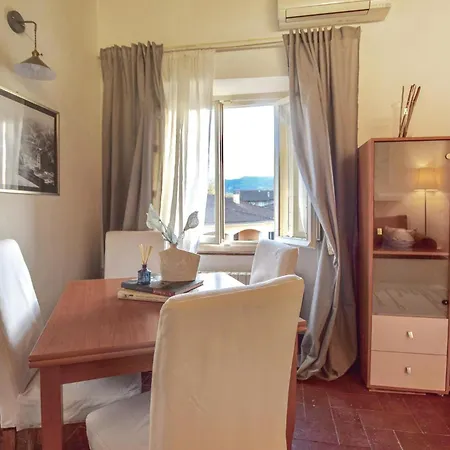 Apartment 1 Bedroom Awesome In