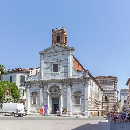 1 Bedroom Awesome In Apartment Lucca