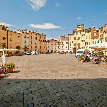 Apartment 1 Bedroom Awesome In *