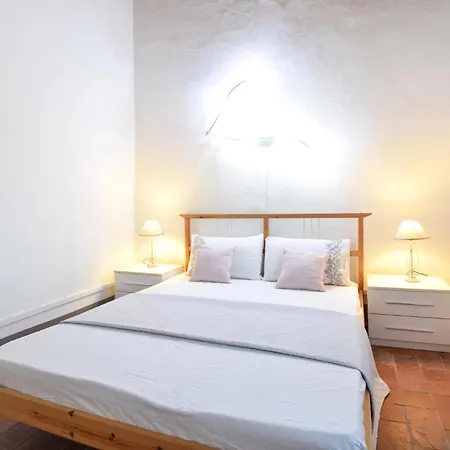 1 Bedroom Awesome In لوكا