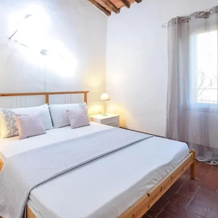 1 Bedroom Awesome In شقة *