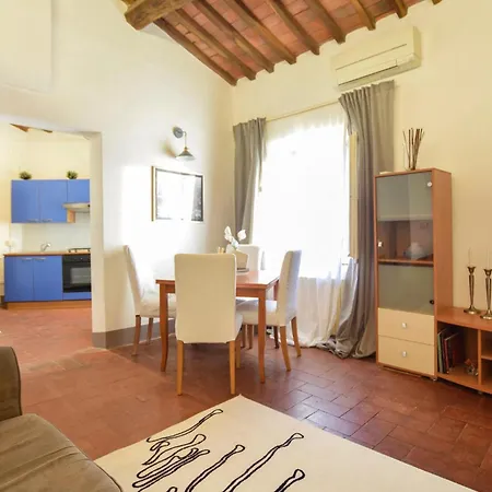 1 Bedroom Awesome In شقة *